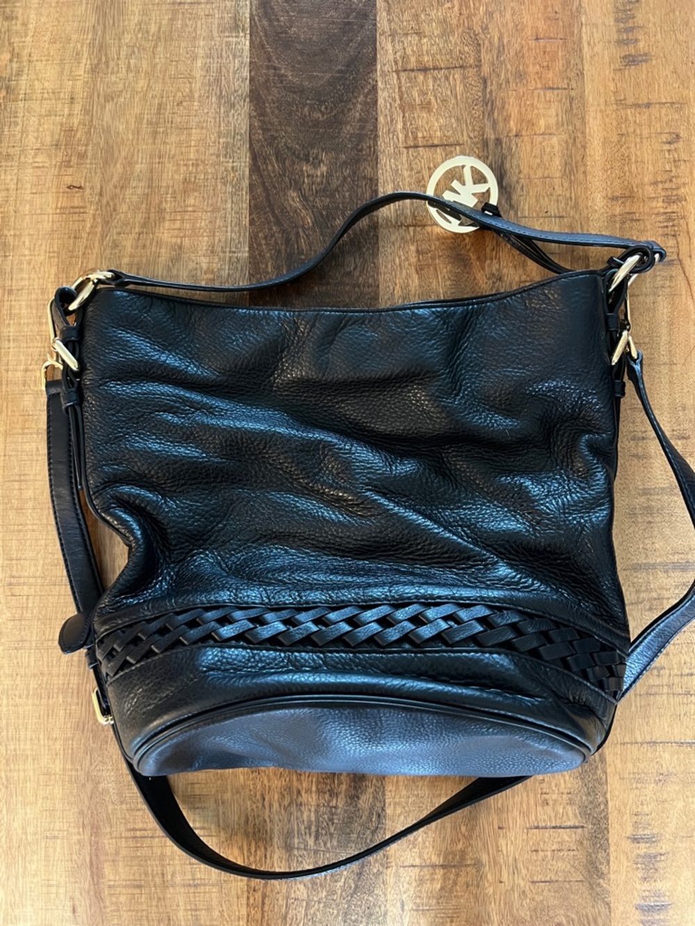 Michael Kors Black Leather Shoulder Bag with Gold Hardware and Braided Trim - Picture 3 of 5